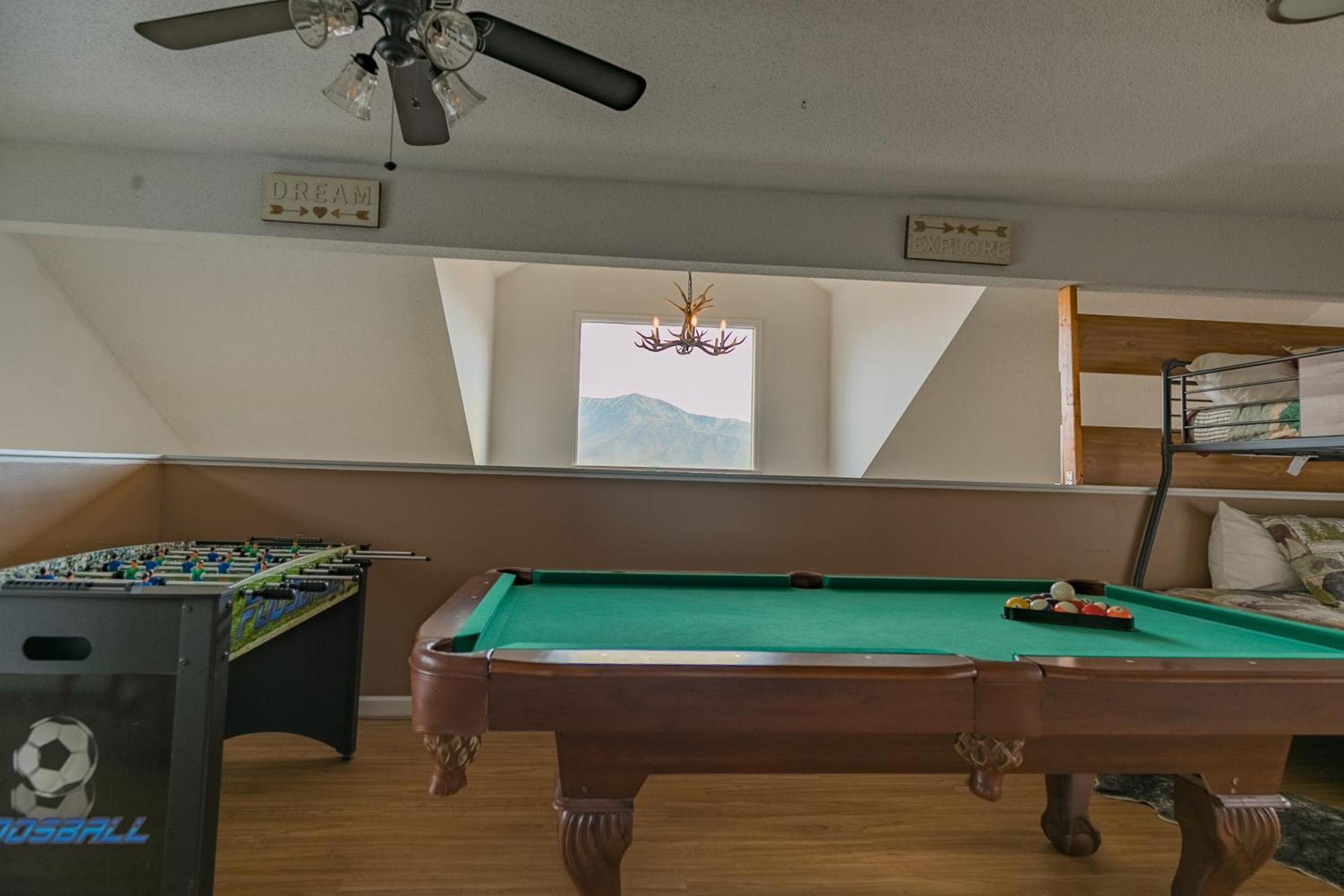 Private Chalet in Gatlinburg, Awesome Views, Work Desk, Wifi, Hot Tub&Dog-Friendly Exterior foto