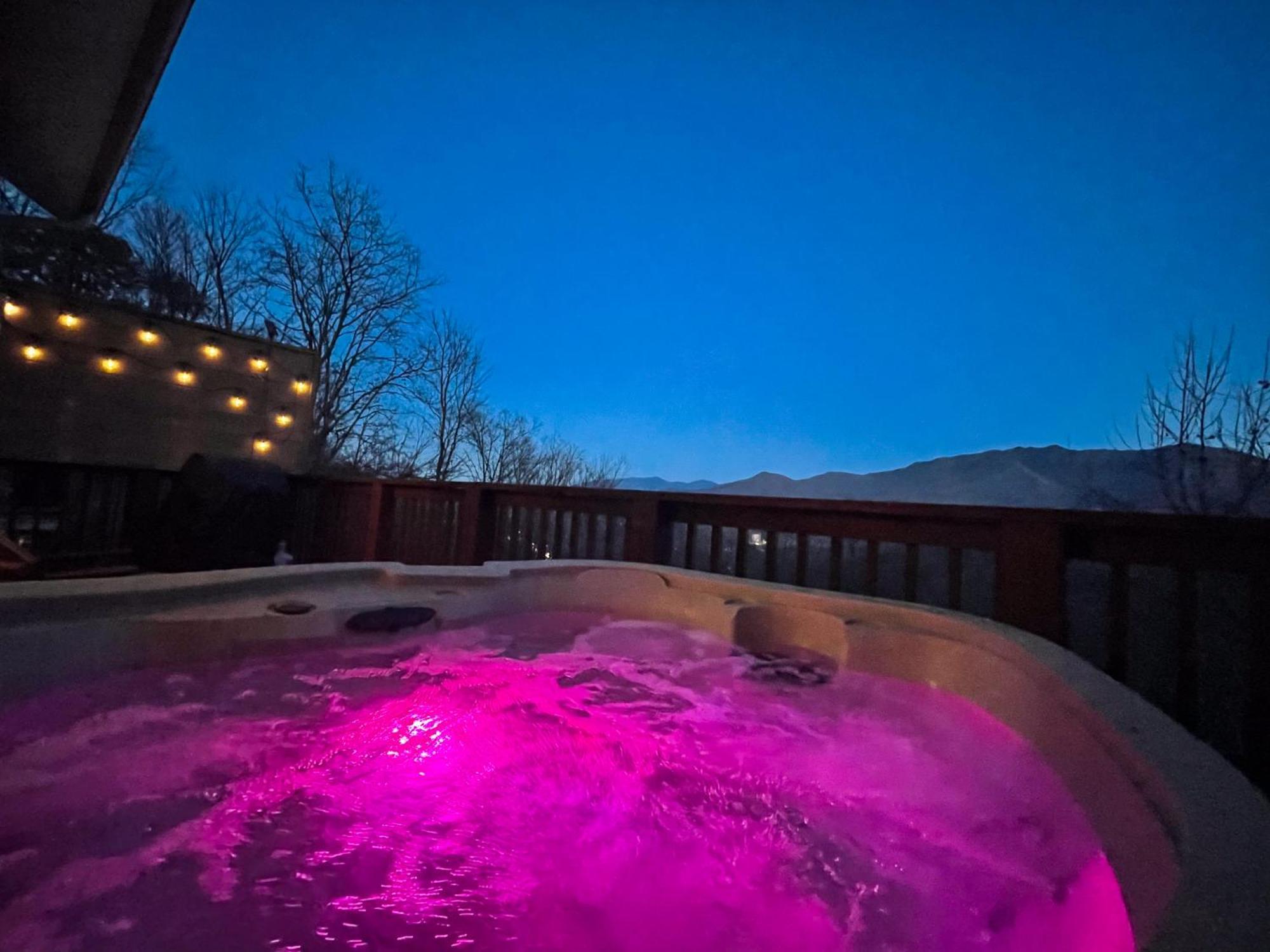 Private Chalet in Gatlinburg, Awesome Views, Work Desk, Wifi, Hot Tub&Dog-Friendly Exterior foto