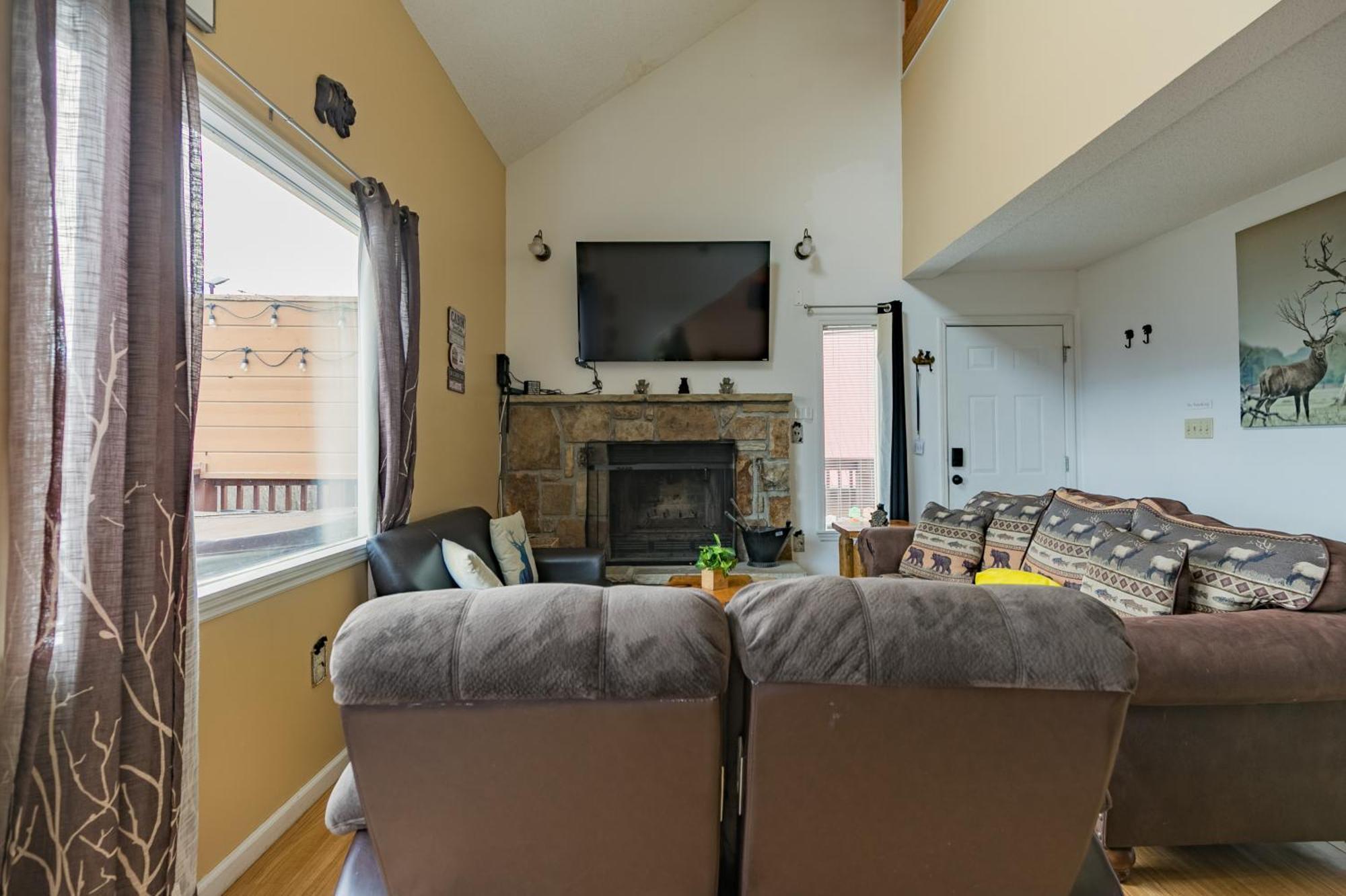 Private Chalet in Gatlinburg, Awesome Views, Work Desk, Wifi, Hot Tub&Dog-Friendly Exterior foto